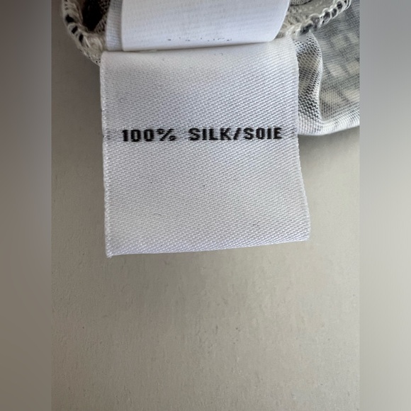 Diane Von Furstenberg Silk Wrap Dress Size 8 - Picture 10 of 10